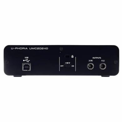 USB аудиоинтерфейс Behringer UMC202HD